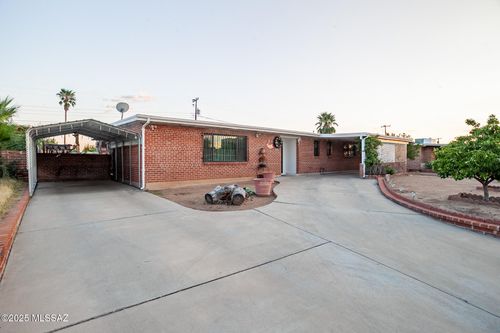7018 E Calle Betelgeux, Tucson, AZ, 85710 | Card Image