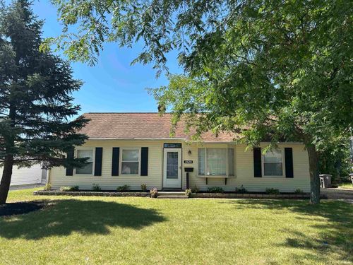1520 Cypress Ln, Fort Wayne, IN, 46825-4747 | Card Image