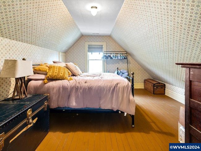 1006 Pine St, House other with 4 bedrooms, 2 bathrooms and null parking in Silverton OR | Image 27