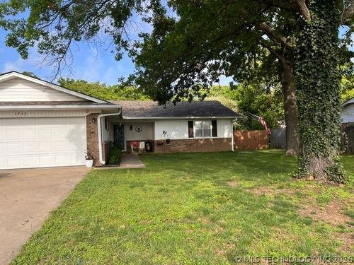 1717 Lacey Street, Durant, OK, 74701 | Card Image