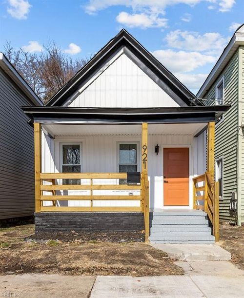 921 26th St, Newport News, VA, 23607-4739 | Card Image