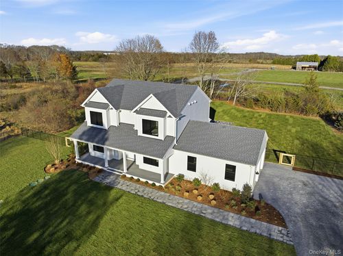 26 Tuthills Ln, Riverhead, NY, 11901-5521 | Card Image