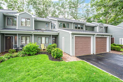 5 Jeremy Cir, Nesconset, NY, 11767-2940 | Card Image