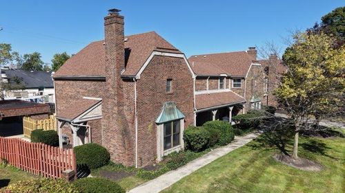 4545 Sandringham Dr, Upper Arlington, OH, 43220-3835 | Card Image
