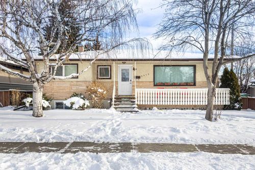 2812 24 St Nw, Calgary, AB, T2M3Z3 | Card Image
