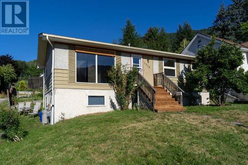 1319 Hall St, Nelson, BC, V1L2A3 | Card Image