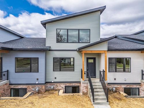 226 S Dewey Ave, REEDSBURG, WI, 53959 | Card Image