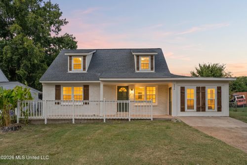 326 Hillbrook Dr, Southaven, MS, 38671-4820 | Card Image