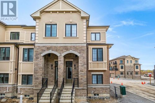 38 Chapple Lane, Richmond Hill, ON, L4B0J7 | Card Image