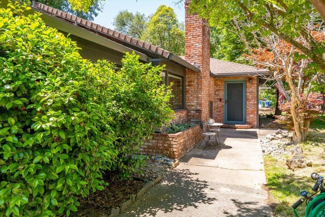 2551 S Waverly Ave, House other with 3 bedrooms, 2 bathrooms and null parking in Redding CA | Image 41