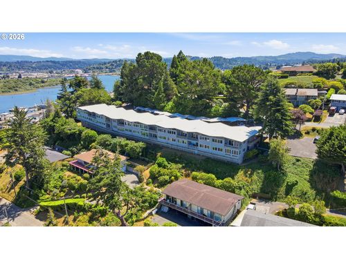 15-290 N 3rd Ct, Coos Bay, OR, 97420-2488 | Card Image