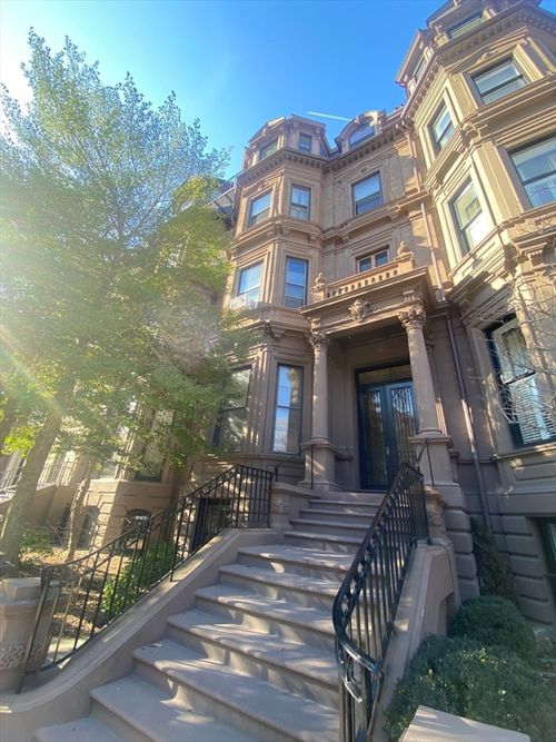 3r-39 Commonwealth, Boston, MA, 02116 | Card Image