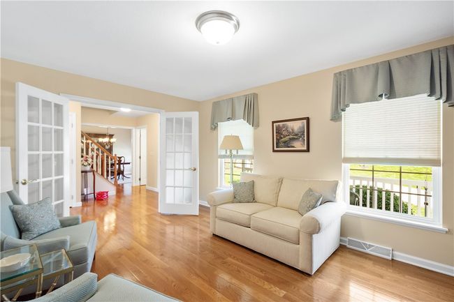 141 Richard Dr, House other with 4 bedrooms, 3 bathrooms and 2 parking in Glenshaw PA | Image 5