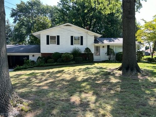 170 Mill Morr Drive, Painesville Township, OH, 44077 | Card Image