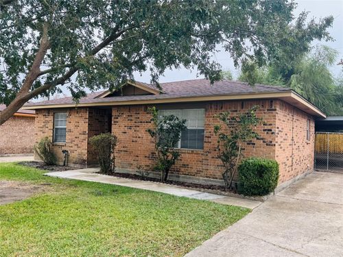 8842 Barton St, Houston, TX, 77075-1521 | Card Image