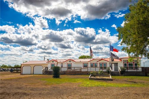 126 County Road 613, Skidmore, TX, 78389-3852 | Card Image