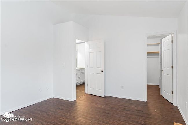 16-Primary Bedroom_ELI04828-Edit | Image 14