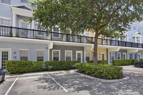 204-425 Greenwich Cir, Jupiter, FL, 33458-4807 | Card Image