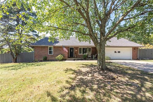 105 Short Ave, Lincoln, AR, 72744-8735 | Card Image
