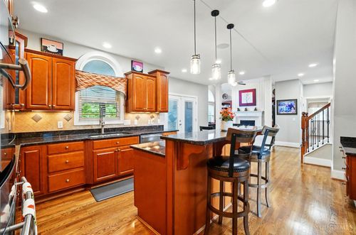 6525 Rosewood Ln, Mason, OH, 45040-5928 | Card Image