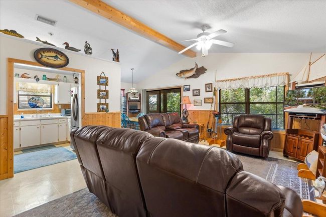 1815 Mables Ave Ne, House other with 2 bedrooms, 1 bathrooms and null parking in Steinhatchee FL | Image 12