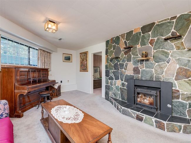 1531 Knight Ave, House other with 5 bedrooms, 3 bathrooms and 2 parking in Saanich BC | Image 16