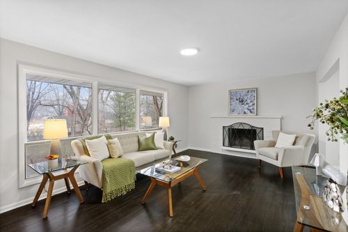 16420 4th Ave N, Plymouth, MN, 55447-3622 | Card Image