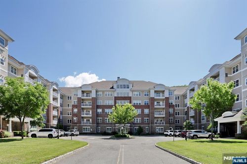 3118 Warrens Way, Wanaque, NJ, 07465-1669 | Card Image