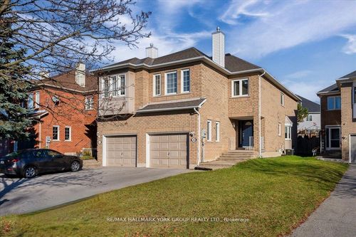 22 Widdifield Ave, Newmarket, ON, L3X1Z4 | Card Image