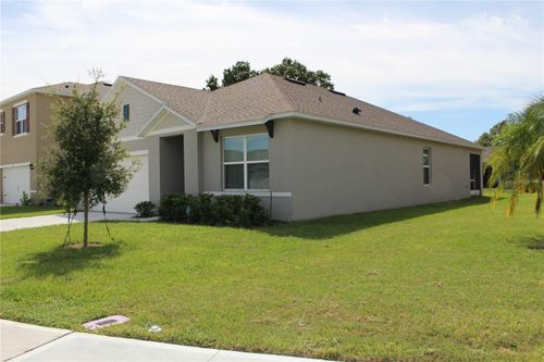 2917 Canary Ln, Tavares, FL, 32778-5635 | Card Image