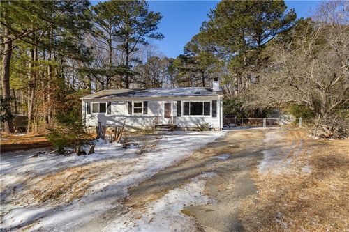 6265 Debbie Circle, Hayes, VA, 23072 | Card Image