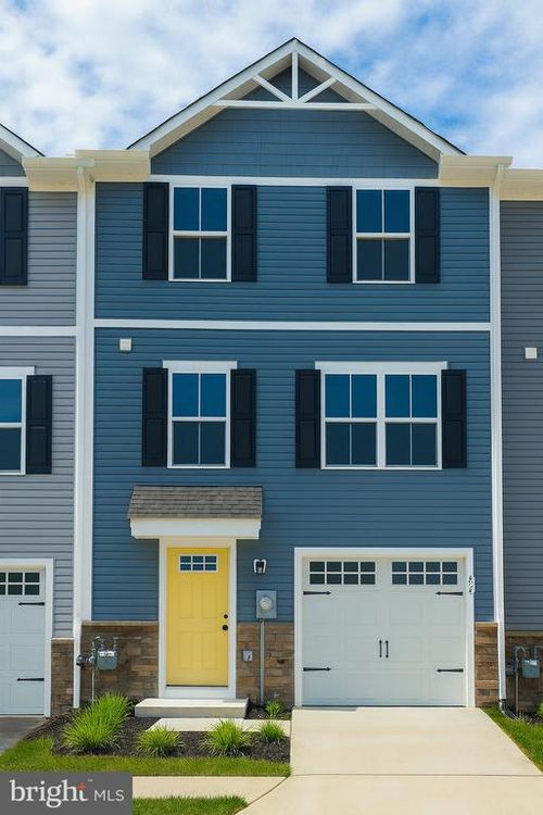 31 Fieldcrest Alley Aly, BLACKWOOD, NJ, 08012-4030 | Card Image