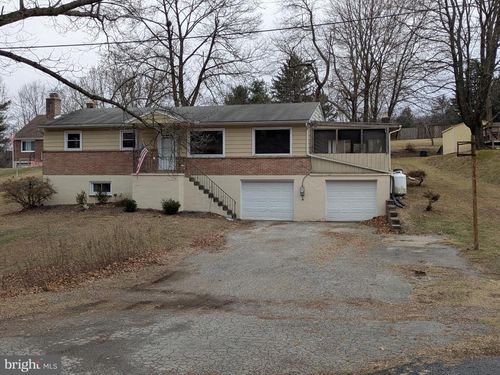 504 Front St, MARYSVILLE, PA, 17053-1132 | Card Image