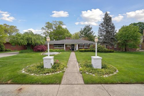 511 S Gulley Rd, Dearborn, MI, 48124-1247 | Card Image