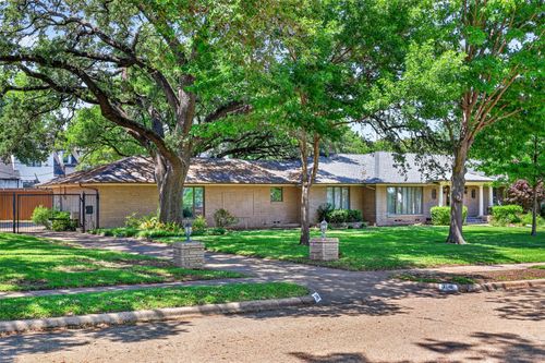 7141 Twin Tree Ln, Dallas, TX, 75214-1939 | Card Image