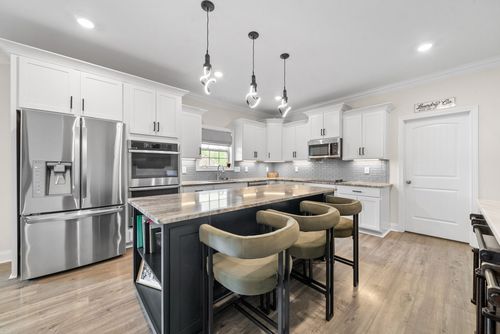 1270 Highgrove Ln, Clarksville, TN, 37043-2141 | Card Image