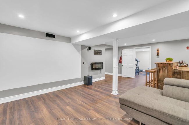 318 Duclos Point Rd, House other with 5 bedrooms, 3 bathrooms and 4 parking in Pefferlaw ON | Image 33