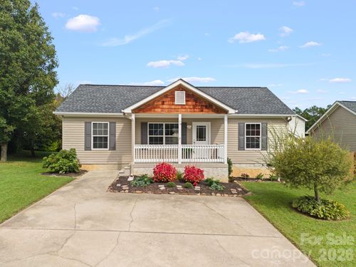 78 W Newberry Dr, Fletcher, NC, 28732-7802 | Card Image