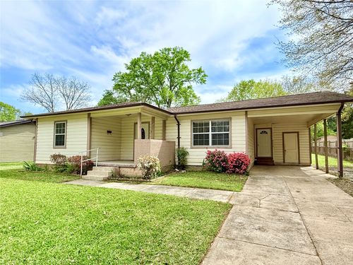 404 Beckley St, Kilgore, TX, 75662-4246 | Card Image