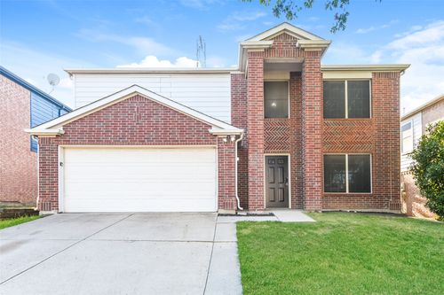 1220 Cheyenne Ct, Saginaw, TX, 76131-4950 | Card Image