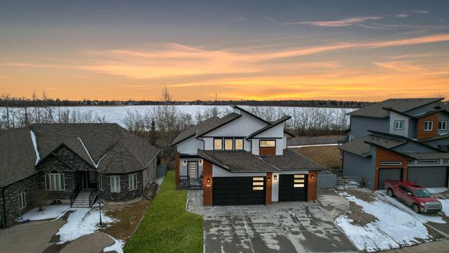 9205 Lakeshore Drive, Home with 5 bedrooms, 3 bathrooms and 8 parking in Grande Prairie AB | Image 1