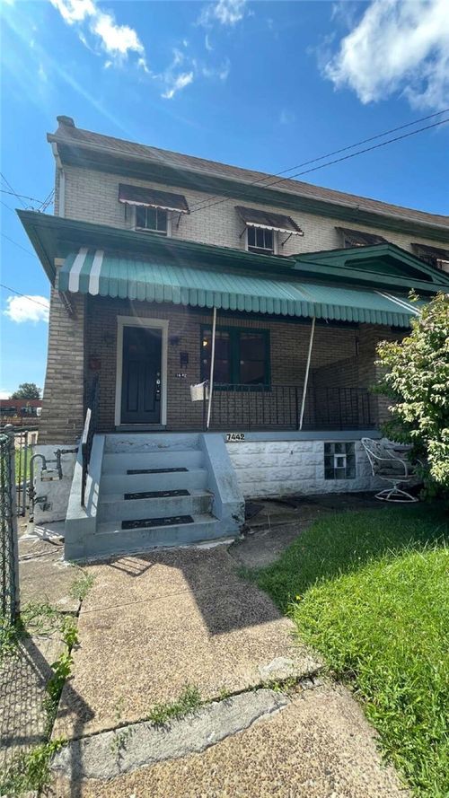 7442-7442 Irvine St, Swissvale, PA, 15218-2424 | Card Image