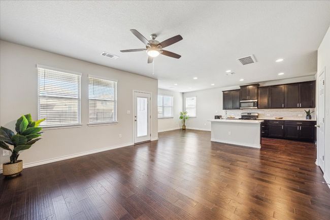 361 Silktassel Way, House other with 3 bedrooms, 3 bathrooms and 2 parking in Buda TX | Image 4
