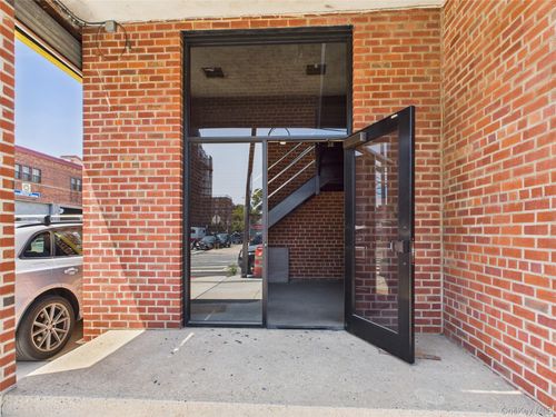 fl-2nd-1005 35th Ave, Astoria, NY, 11106-5017 | Card Image