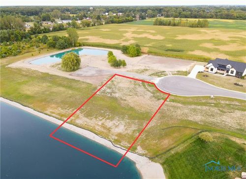 36 Savanna Lake Blvd, Whitehouse, OH, 43571 | Card Image
