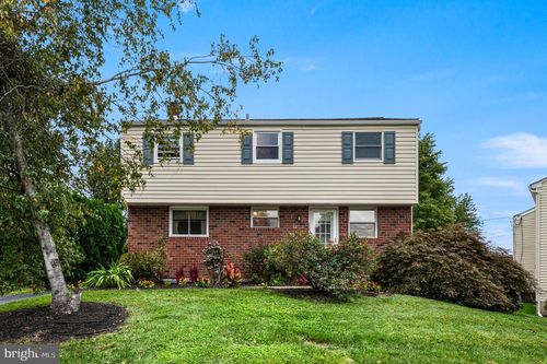 260 Heather Rd, KING OF PRUSSIA, PA, 19406-1811 | Card Image