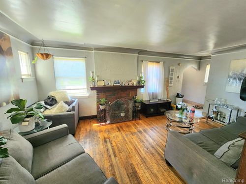 9160 Boleyn St, Detroit, MI, 48224-1932 | Card Image