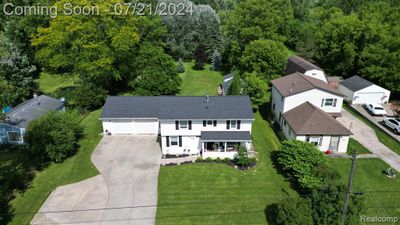 1189 Rinn Street, Home with 4 bedrooms, 2 bathrooms and null parking in Burton MI | Image 3