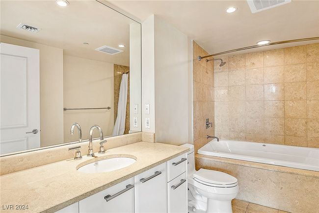 UNIT-903 - 322 Karen Ave, Home with 1 bedrooms, 2 bathrooms and 1 parking in Las Vegas NV | Image 14