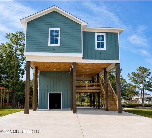 4199 20th Ave, Bay Saint Louis, MS, 39520-7522 | Card Image